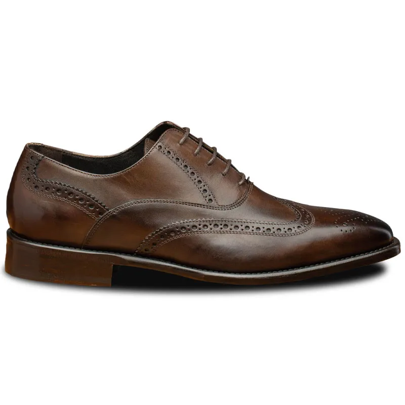 Calzoleria Toscana H310 Onice Wingtip Oxfords Fondant