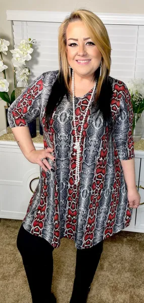 S-M-L : Grey & Red Snake Flutter Tunic