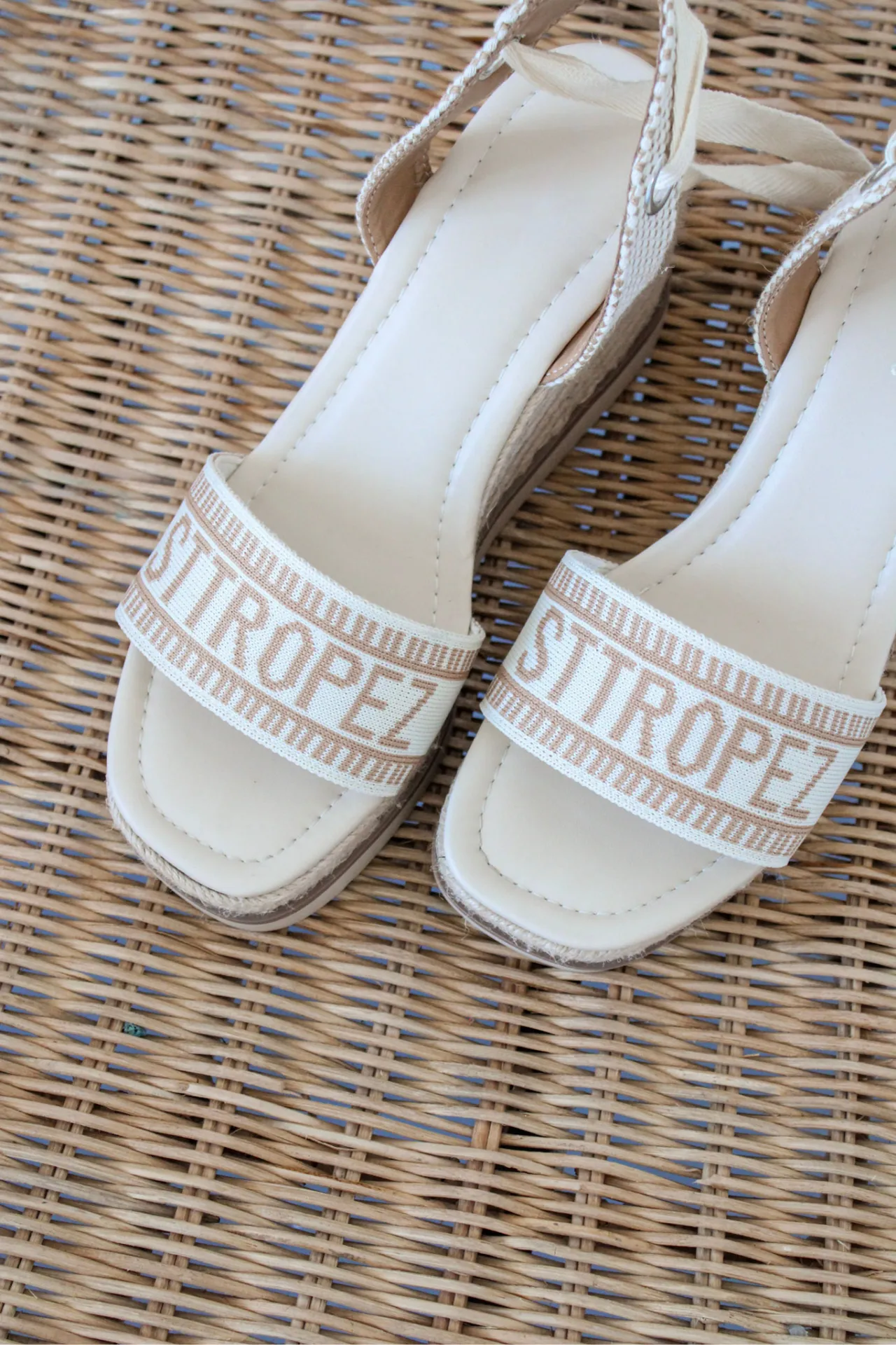 St Tropez Wrap Wedge