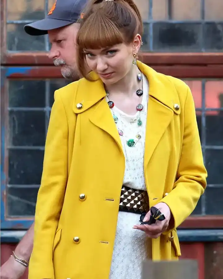 The Outlaws Eleanor Tomlinson Yellow Coat